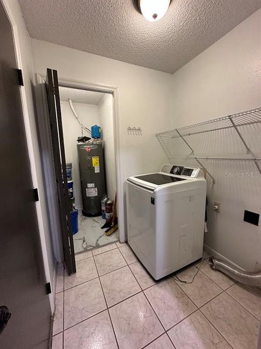 For Sale: $369,900 (3 beds, 2 baths, 1260 Square Feet)