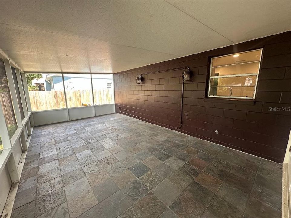 For Sale: $369,900 (3 beds, 2 baths, 1260 Square Feet)