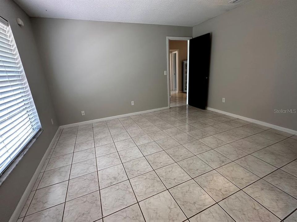 For Sale: $369,900 (3 beds, 2 baths, 1260 Square Feet)
