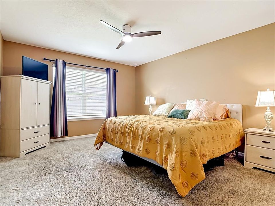 For Sale: $365,000 (4 beds, 2 baths, 1844 Square Feet)