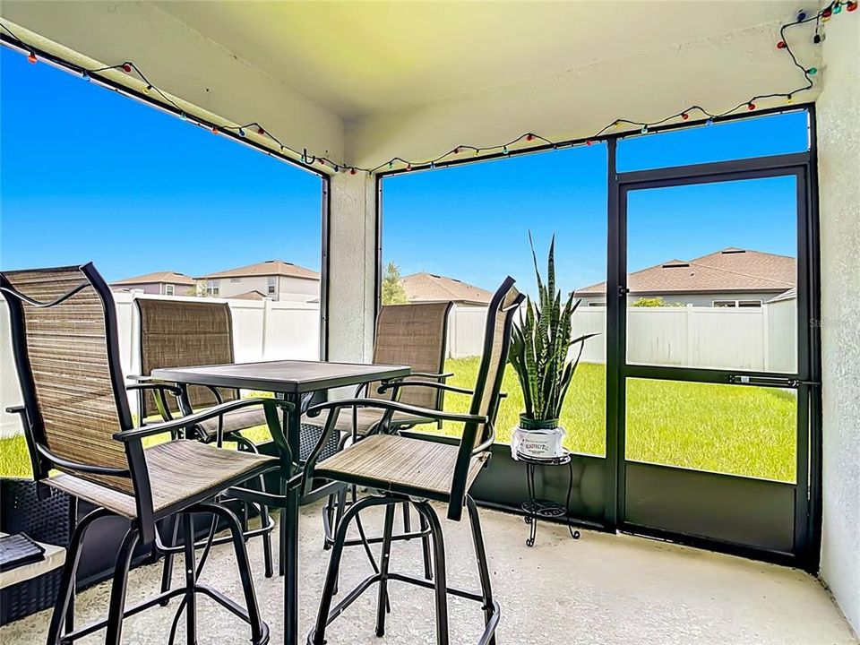 For Sale: $365,000 (4 beds, 2 baths, 1844 Square Feet)
