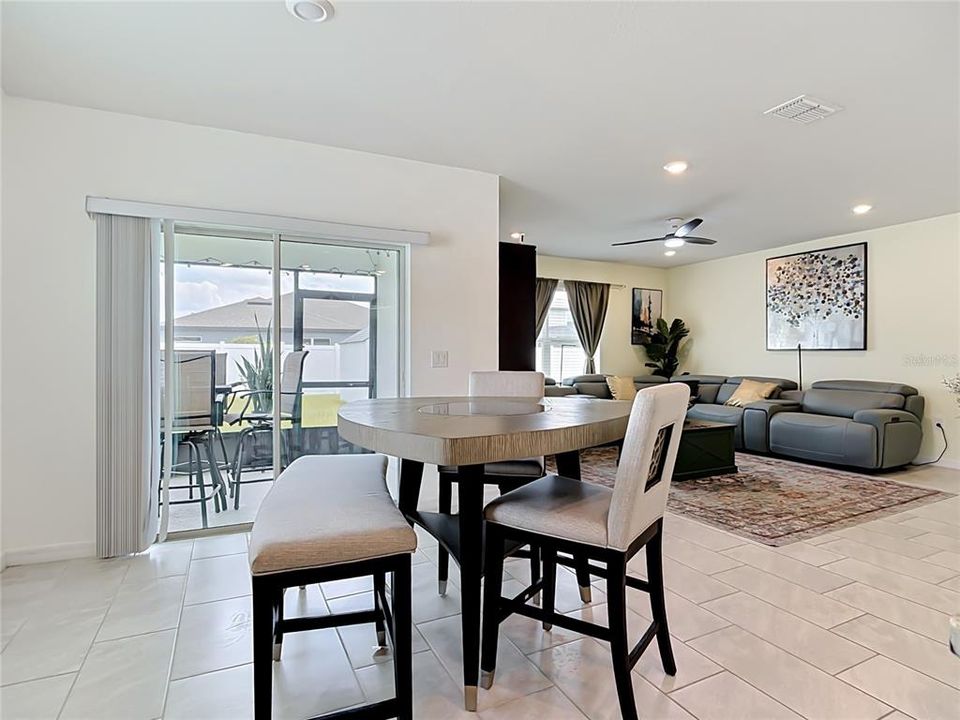 For Sale: $365,000 (4 beds, 2 baths, 1844 Square Feet)