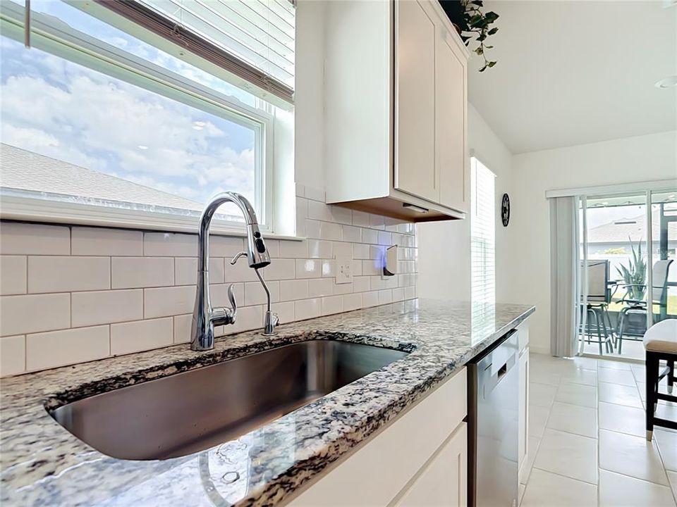 For Sale: $365,000 (4 beds, 2 baths, 1844 Square Feet)