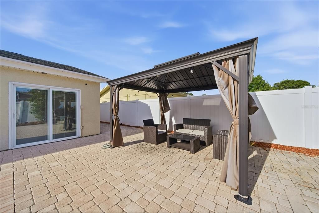For Sale: $507,000 (4 beds, 2 baths, 1624 Square Feet)