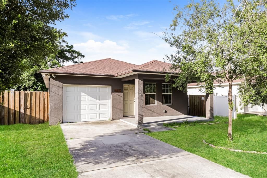 For Sale: $379,000 (3 beds, 2 baths, 1352 Square Feet)