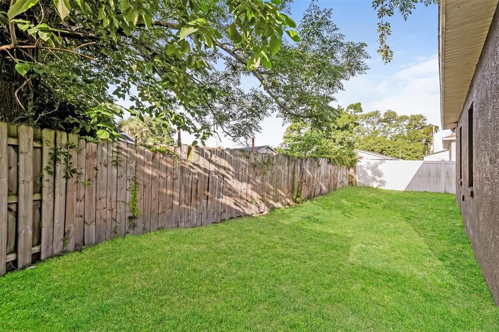 For Sale: $379,000 (3 beds, 2 baths, 1352 Square Feet)