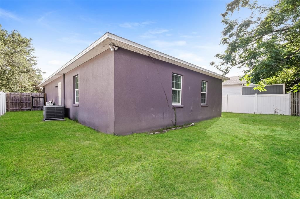 For Sale: $379,000 (3 beds, 2 baths, 1352 Square Feet)