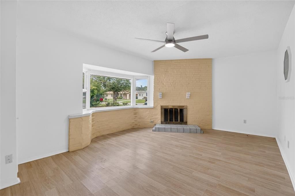 For Sale: $429,900 (3 beds, 2 baths, 1772 Square Feet)