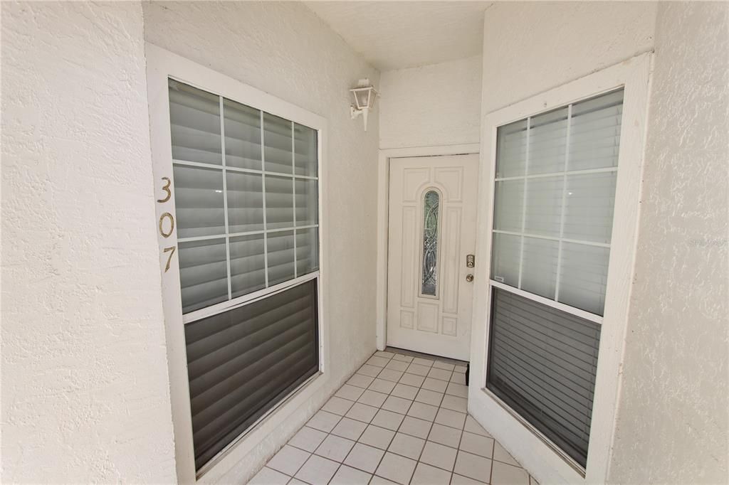 For Rent: $2,295 (3 beds, 2 baths, 1408 Square Feet)
