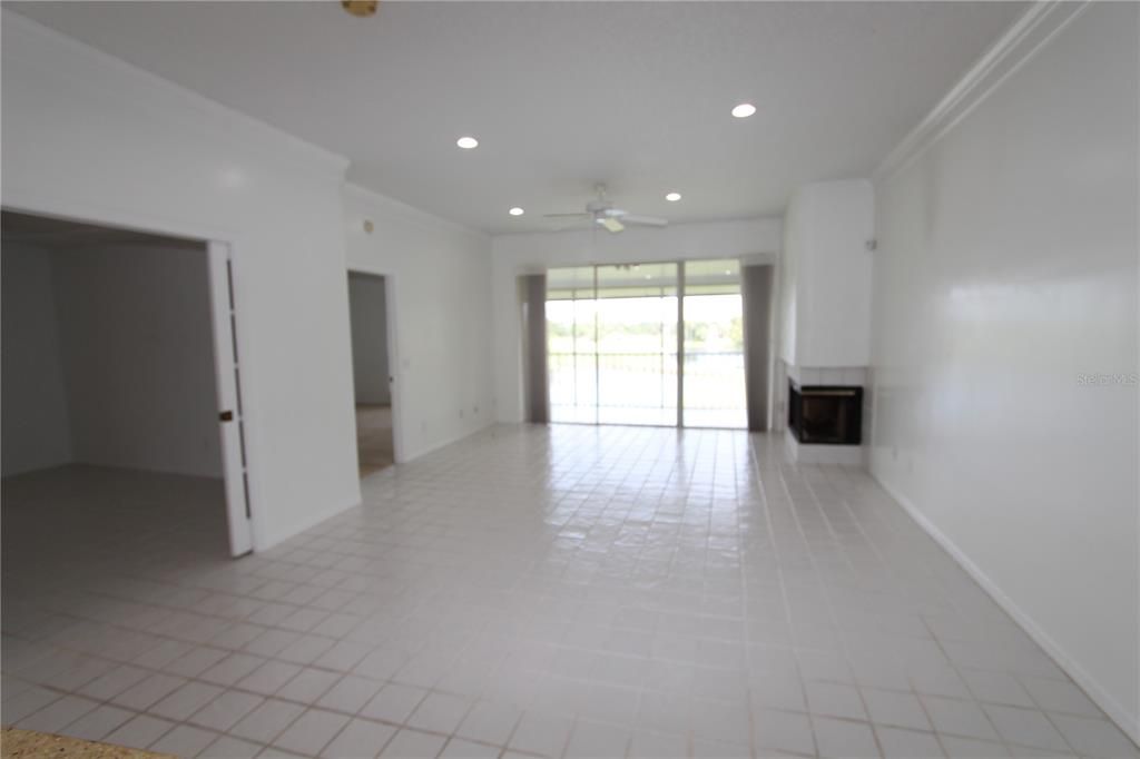 For Rent: $2,295 (3 beds, 2 baths, 1408 Square Feet)
