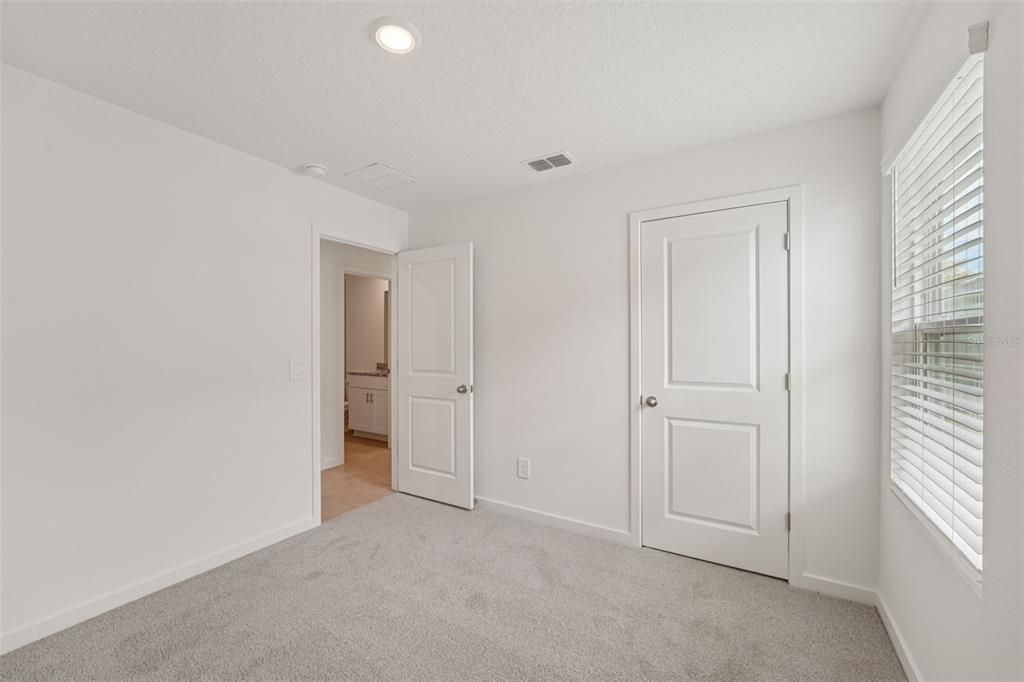 For Sale: $311,990 (4 beds, 2 baths, 1607 Square Feet)