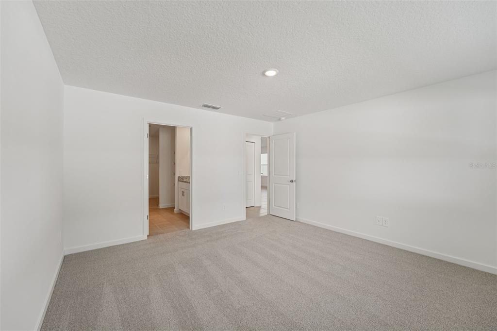 For Sale: $311,990 (4 beds, 2 baths, 1607 Square Feet)