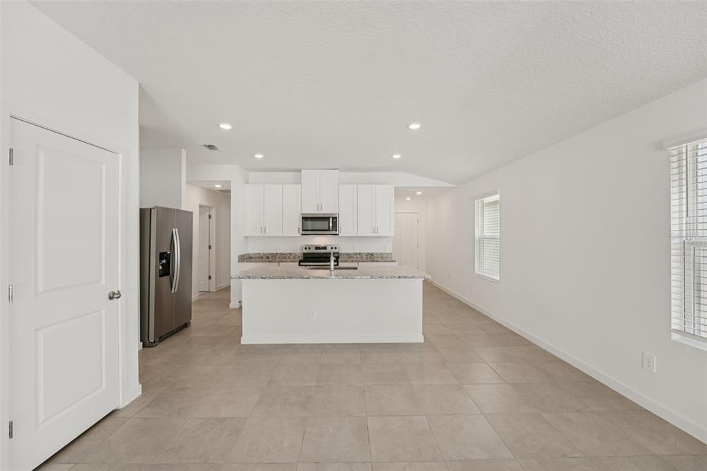 For Sale: $311,990 (4 beds, 2 baths, 1607 Square Feet)