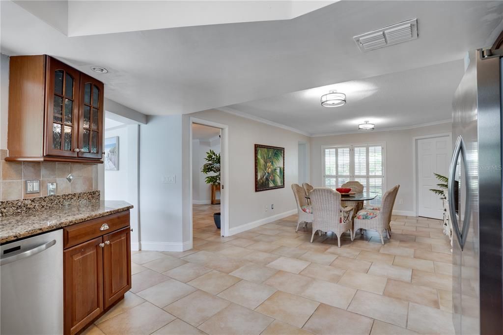 For Sale: $699,000 (3 beds, 2 baths, 2190 Square Feet)