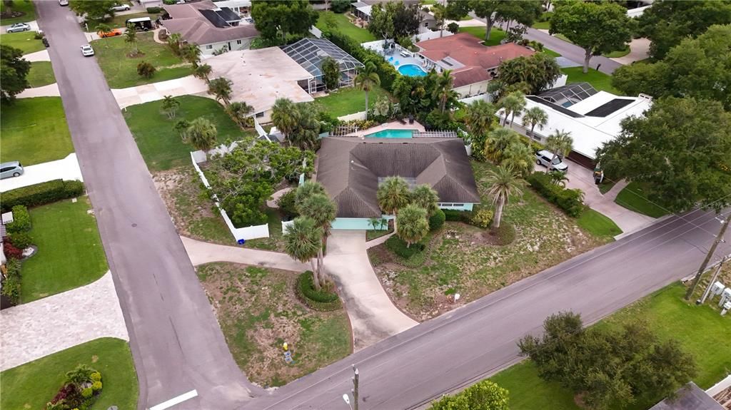 For Sale: $699,000 (3 beds, 2 baths, 2190 Square Feet)