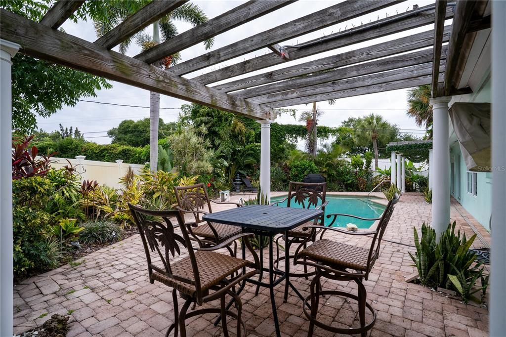For Sale: $699,000 (3 beds, 2 baths, 2190 Square Feet)