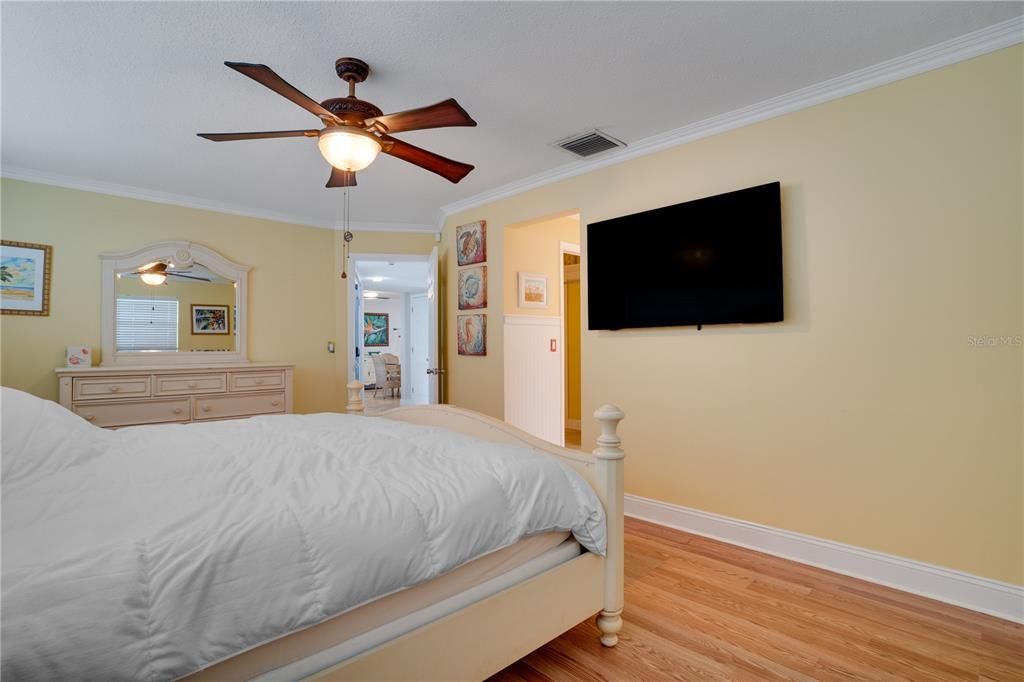 For Sale: $699,000 (3 beds, 2 baths, 2190 Square Feet)