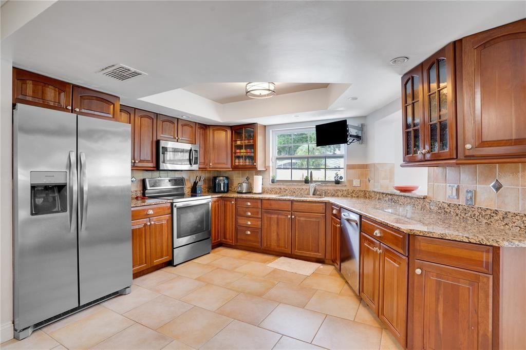 For Sale: $699,000 (3 beds, 2 baths, 2190 Square Feet)