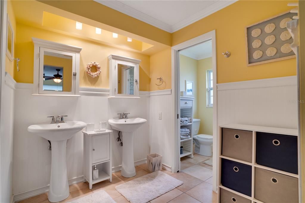 For Sale: $699,000 (3 beds, 2 baths, 2190 Square Feet)