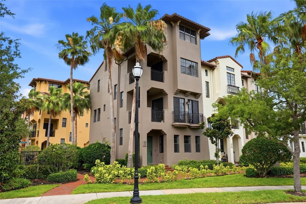 For Sale: $749,900 (3 beds, 3 baths, 2262 Square Feet)