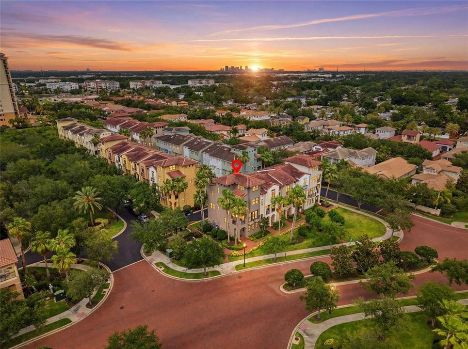 For Sale: $749,900 (3 beds, 3 baths, 2262 Square Feet)