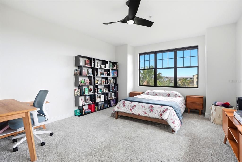 For Sale: $749,900 (3 beds, 3 baths, 2262 Square Feet)