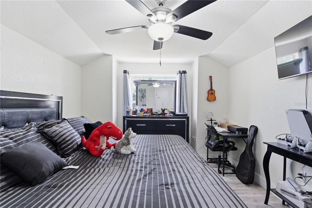 En Venta: $584,900 (5 camas, 4 baños, 2684 Pies cuadrados)