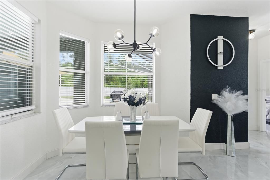 En Venta: $584,900 (5 camas, 4 baños, 2684 Pies cuadrados)