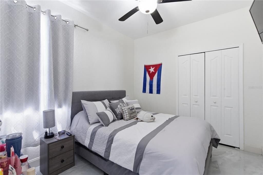 En Venta: $584,900 (5 camas, 4 baños, 2684 Pies cuadrados)