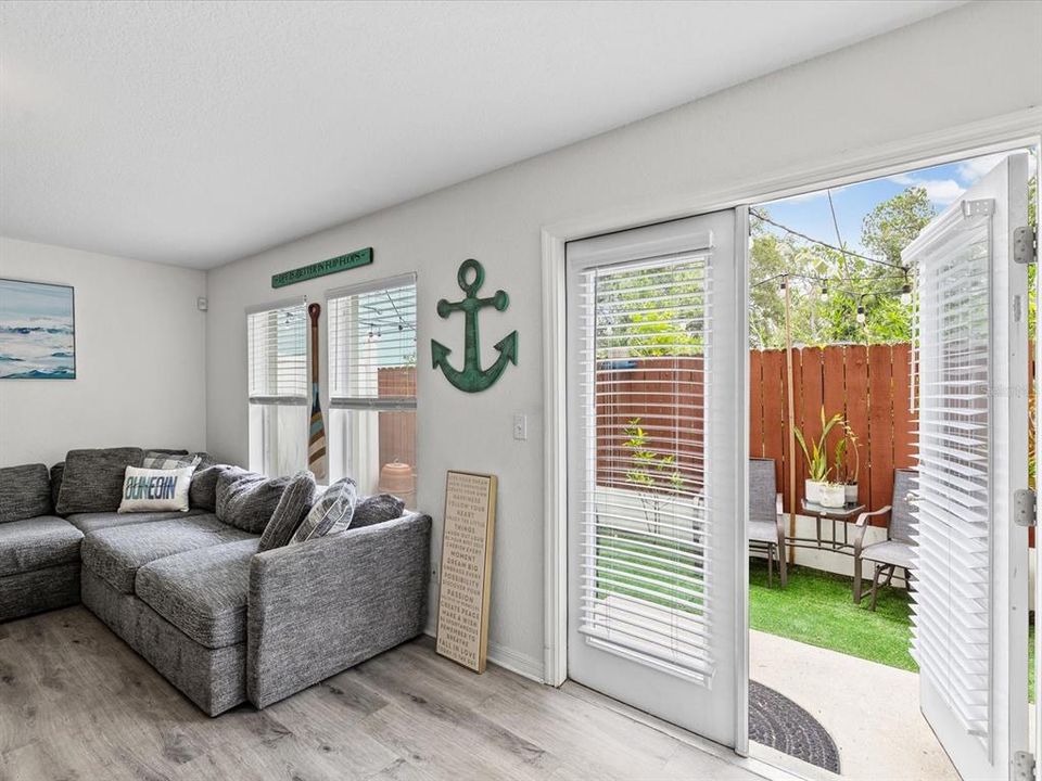 For Sale: $385,000 (2 beds, 2 baths, 1232 Square Feet)