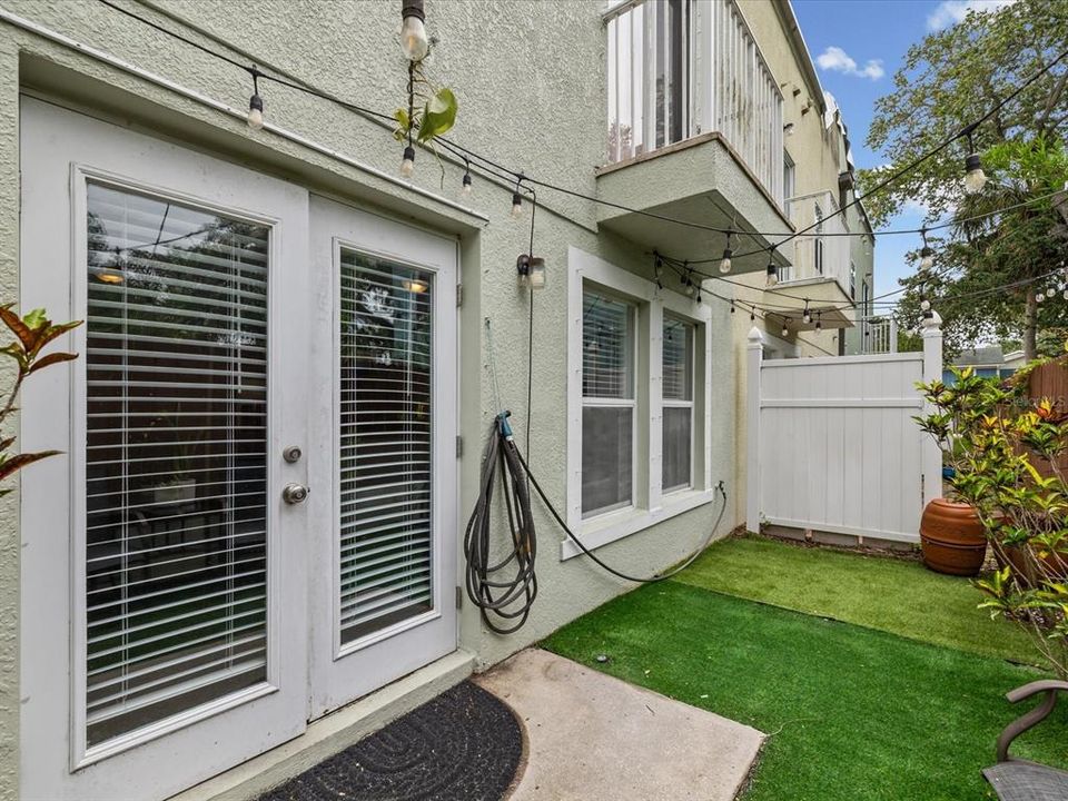 For Sale: $385,000 (2 beds, 2 baths, 1232 Square Feet)