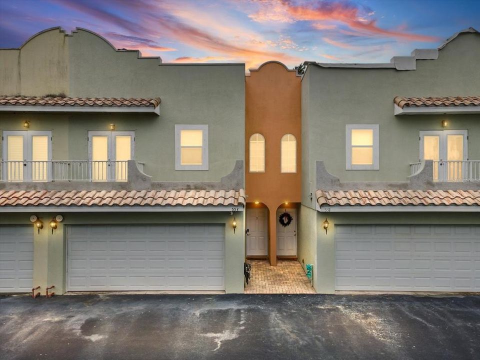 For Sale: $385,000 (2 beds, 2 baths, 1232 Square Feet)