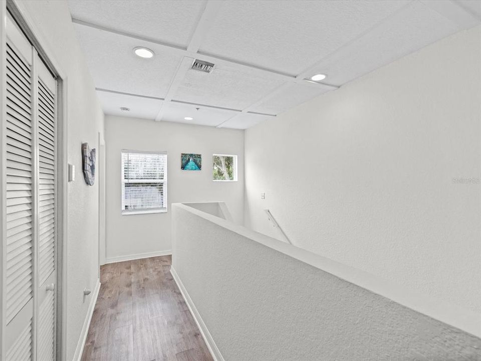 For Sale: $385,000 (2 beds, 2 baths, 1232 Square Feet)