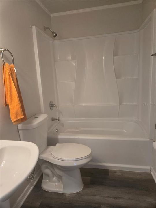 For Rent: $2,495 (3 beds, 2 baths, 1389 Square Feet)