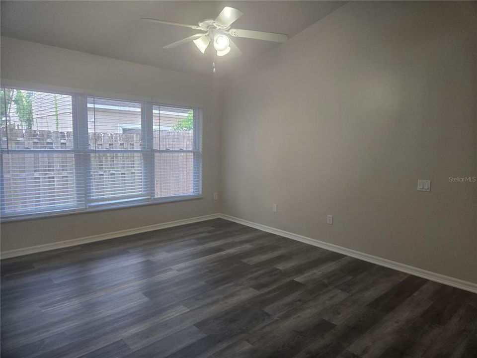 For Rent: $2,495 (3 beds, 2 baths, 1389 Square Feet)