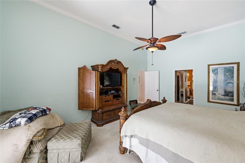 For Sale: $995,000 (5 beds, 4 baths, 3854 Square Feet)