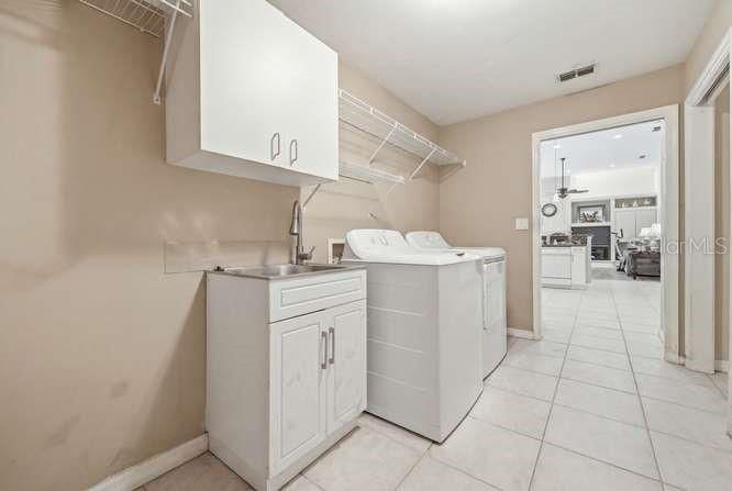 For Sale: $995,000 (5 beds, 4 baths, 3854 Square Feet)