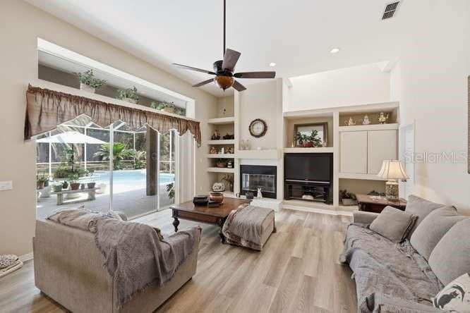 For Sale: $995,000 (5 beds, 4 baths, 3854 Square Feet)