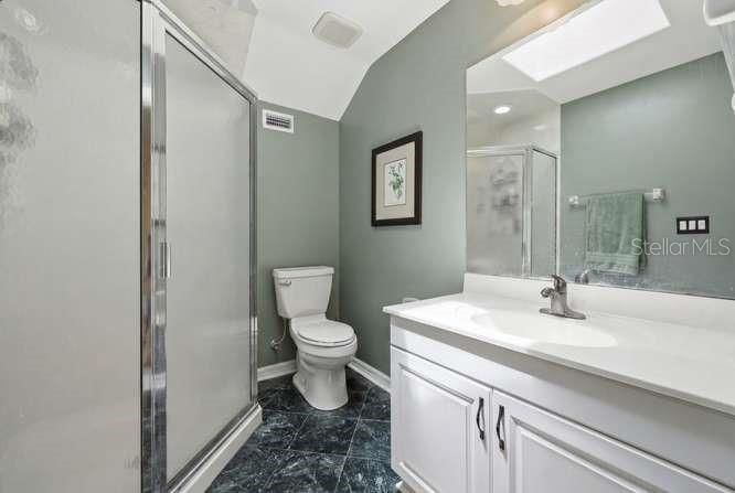 For Sale: $995,000 (5 beds, 4 baths, 3854 Square Feet)