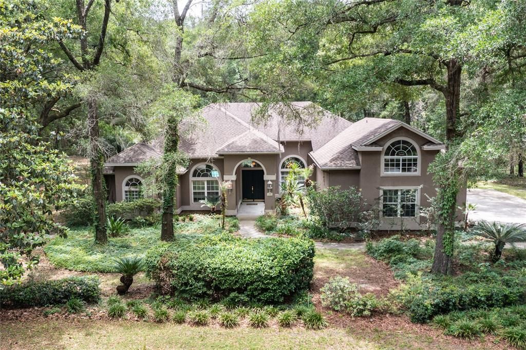 For Sale: $970,000 (5 beds, 4 baths, 3854 Square Feet)