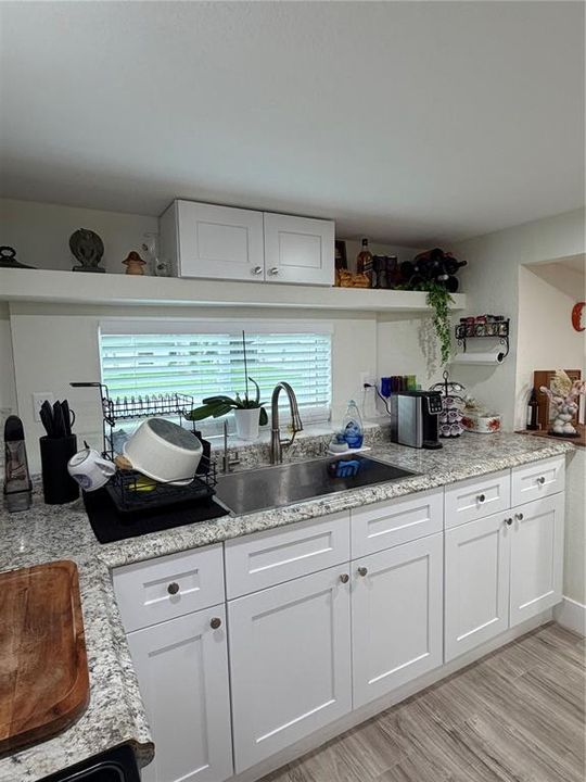 For Sale: $189,999 (2 beds, 2 baths, 965 Square Feet)