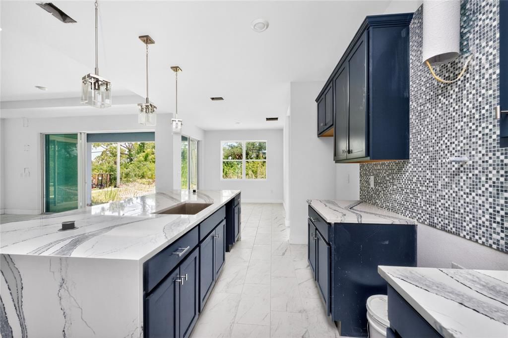 For Sale: $469,000 (4 beds, 3 baths, 2006 Square Feet)