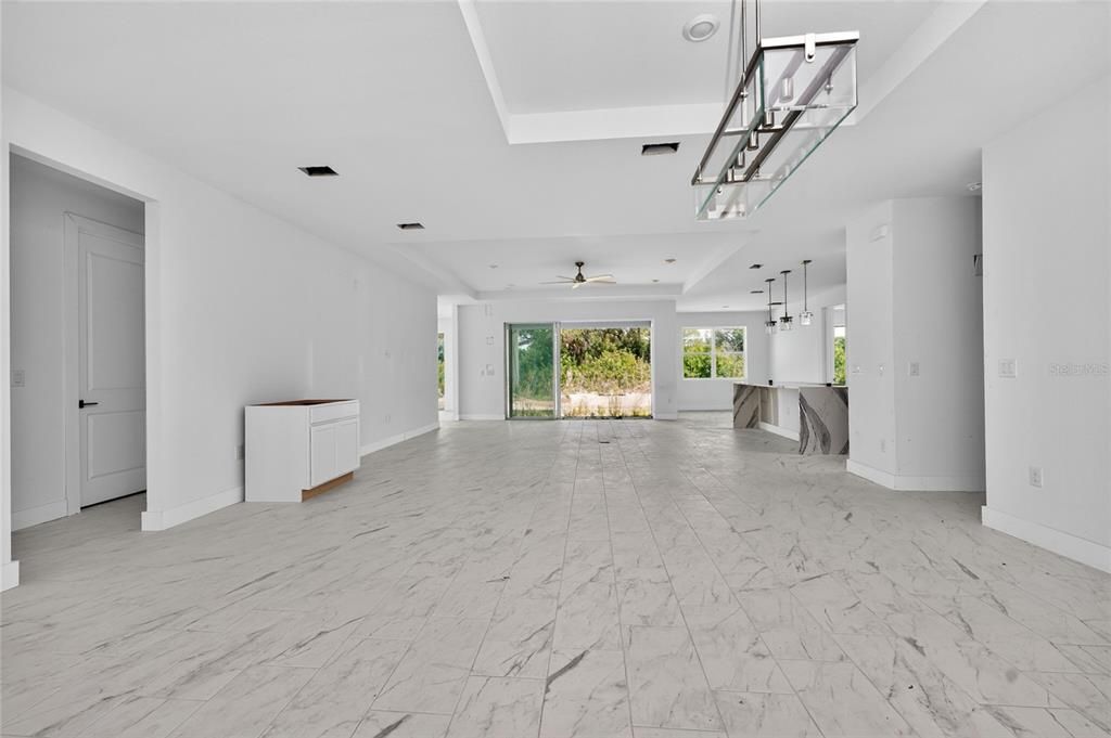 For Sale: $469,000 (4 beds, 3 baths, 2006 Square Feet)