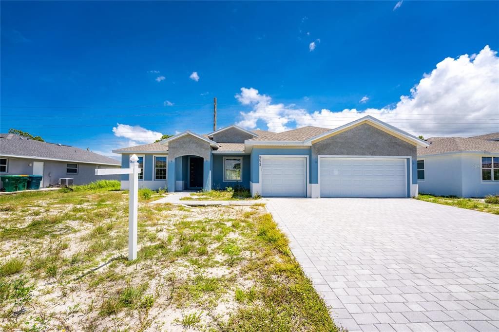 For Sale: $469,000 (4 beds, 3 baths, 2006 Square Feet)