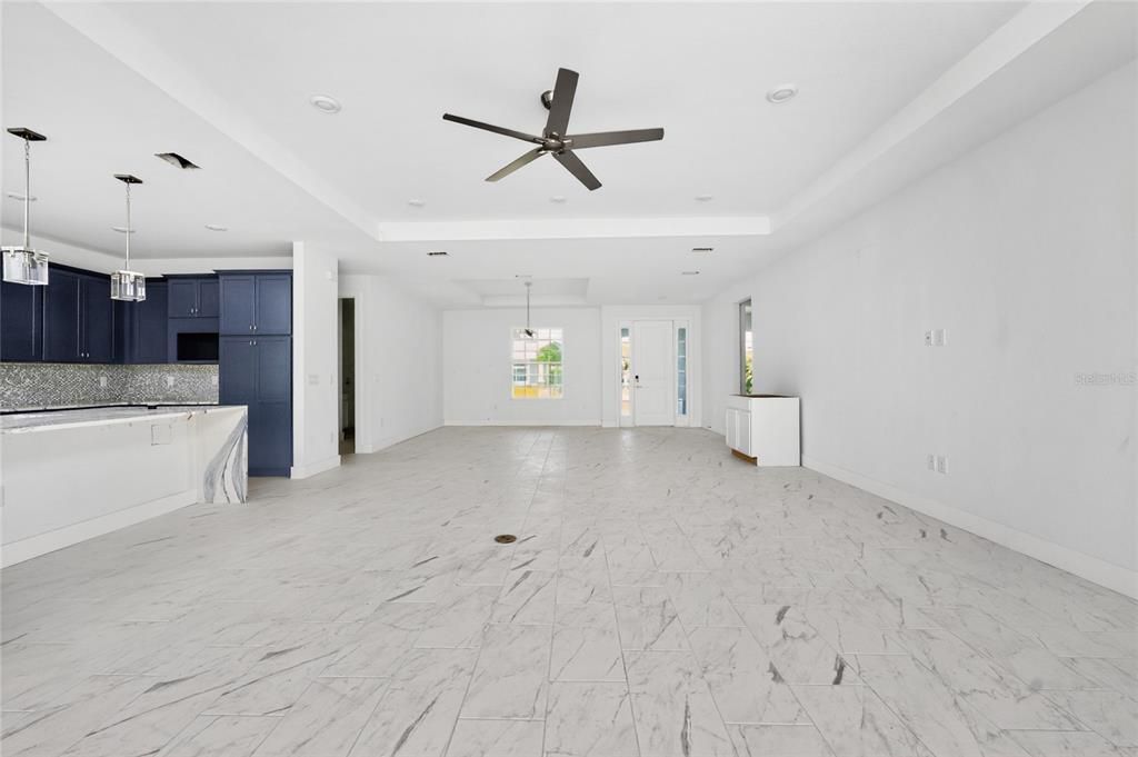 For Sale: $469,000 (4 beds, 3 baths, 2006 Square Feet)