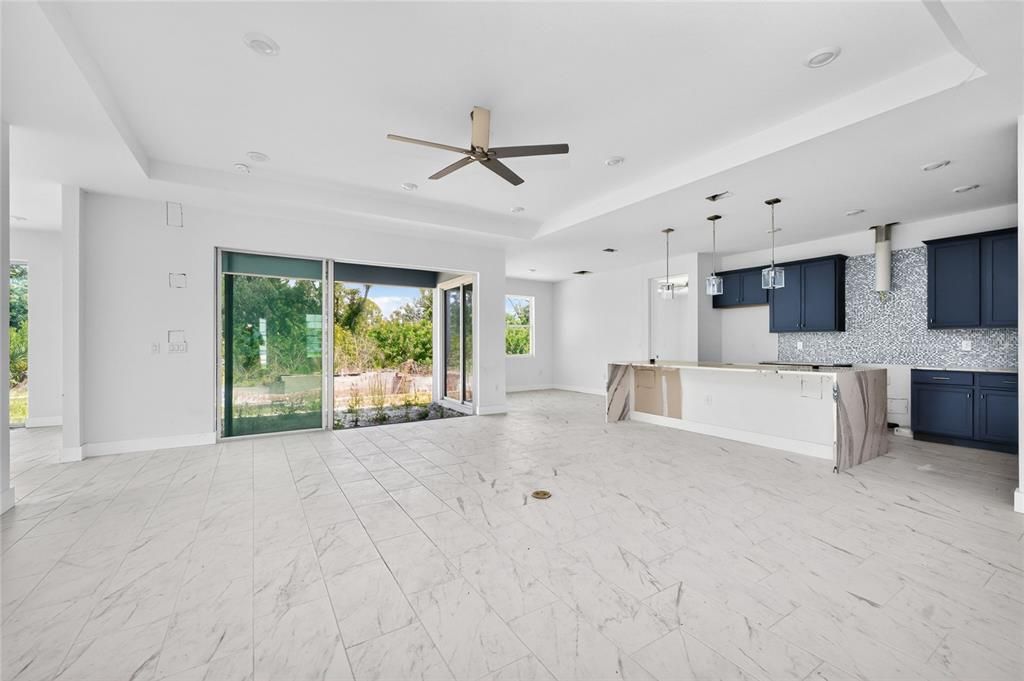 For Sale: $469,000 (4 beds, 3 baths, 2006 Square Feet)
