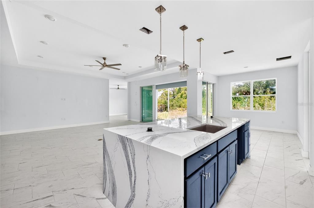 For Sale: $469,000 (4 beds, 3 baths, 2006 Square Feet)