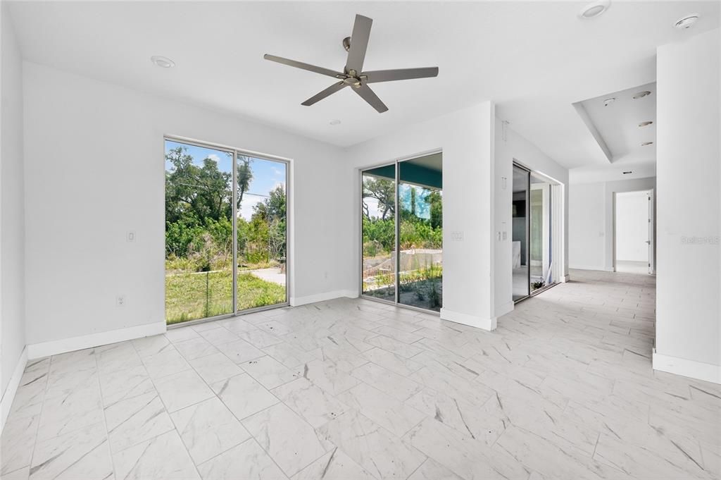 For Sale: $469,000 (4 beds, 3 baths, 2006 Square Feet)