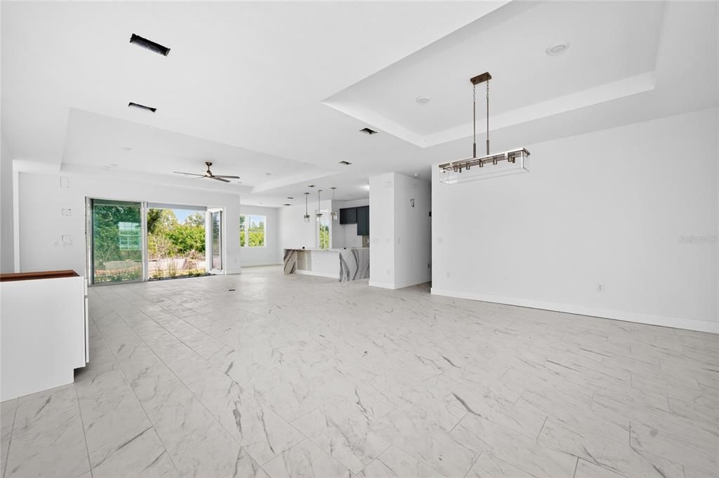 For Sale: $469,000 (4 beds, 3 baths, 2006 Square Feet)