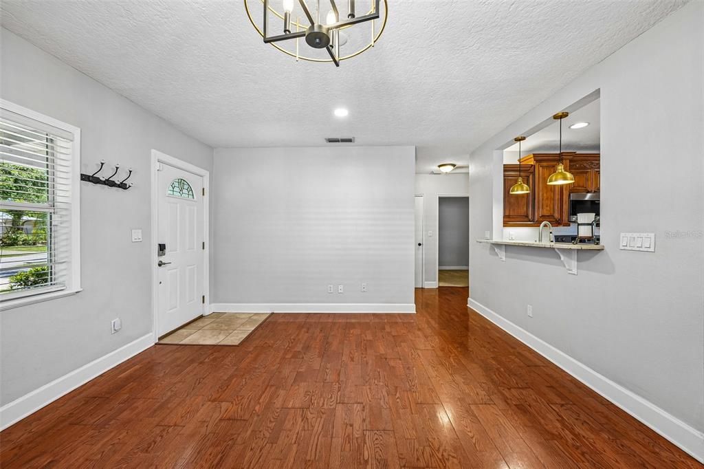 En Venta: $525,000 (3 camas, 2 baños, 1566 Pies cuadrados)